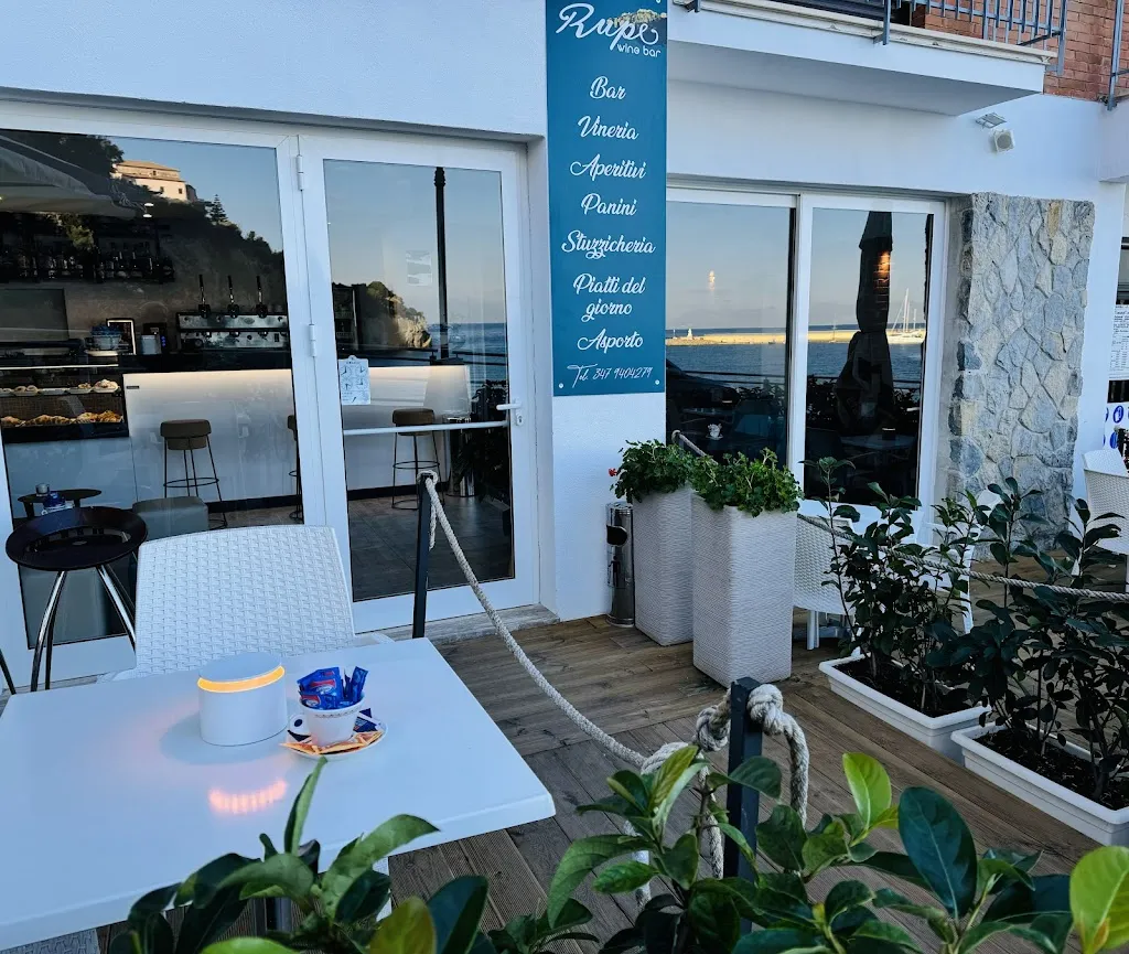 Rupe Ristorante Bar Vineria_Agropoli_slider_image_1