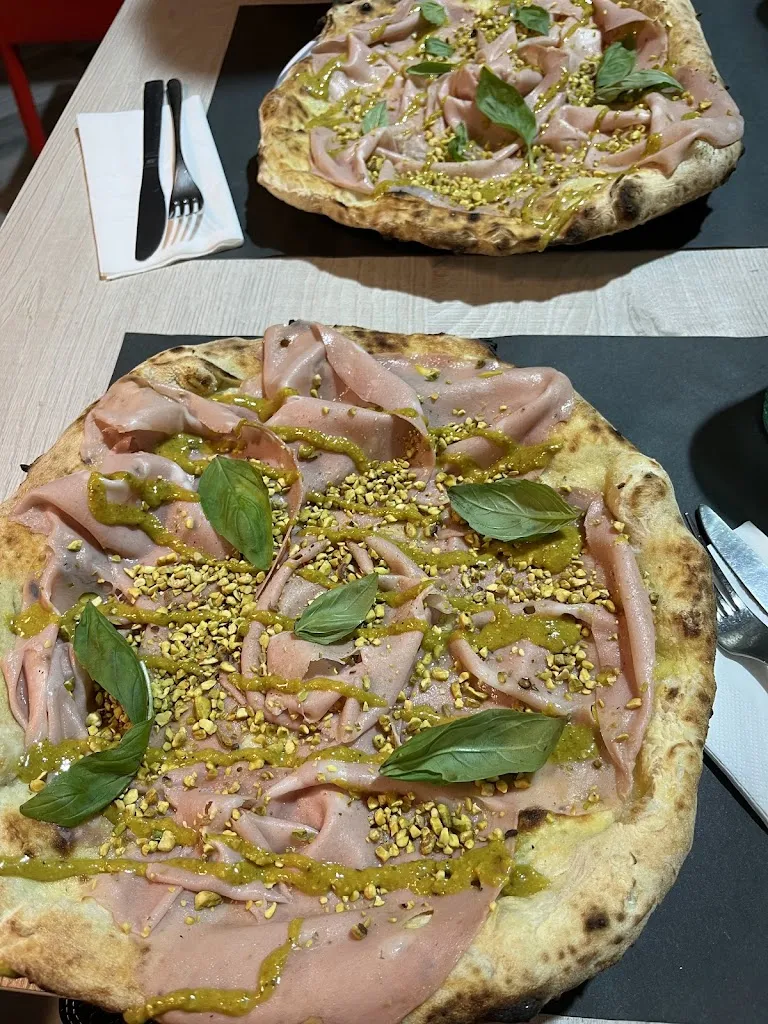 Klára Zbončáková_Ristorante Pizzeria Gusto Over The Sea_Agropoli_review