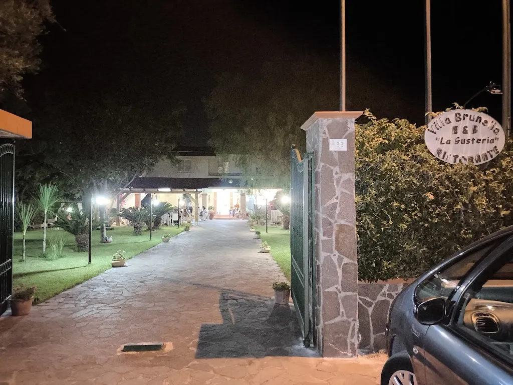 Gianni D_B&B Ristorante Pizzeria Villa Brunella_Agropoli_recensione