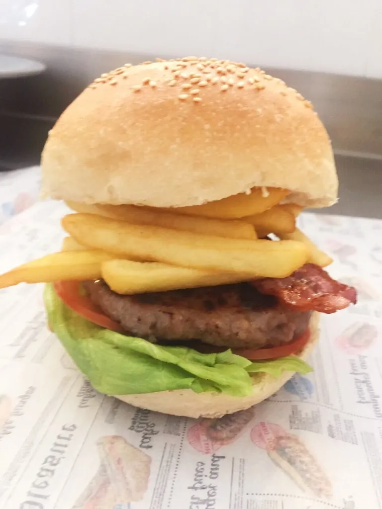 Kateryna Mamushkina_Immigrante Hamburgeria_Agropoli_review