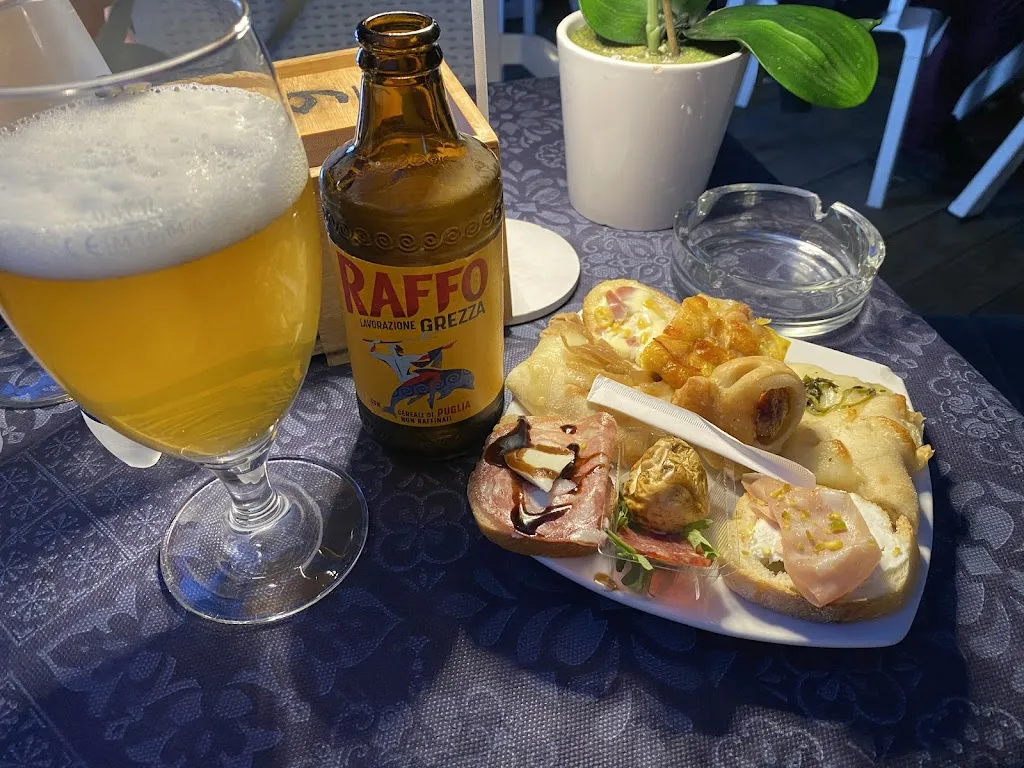 Benjamin Gunden_Bar Nero Cafè_Agropoli_review