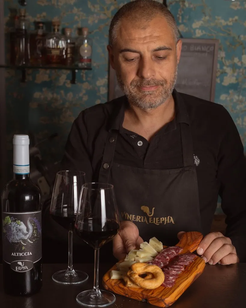 Vineria Elepha_Alife_slider_image_3