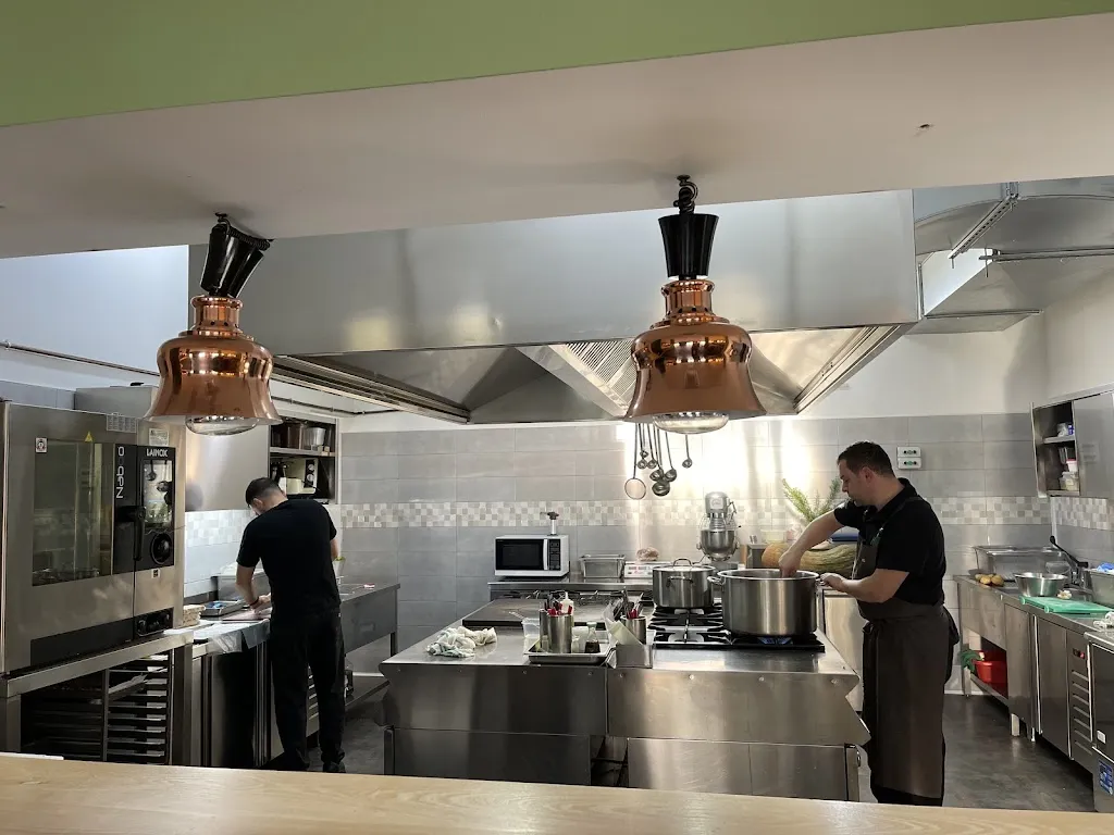 MILO'S HOUSE restaurant in Alife