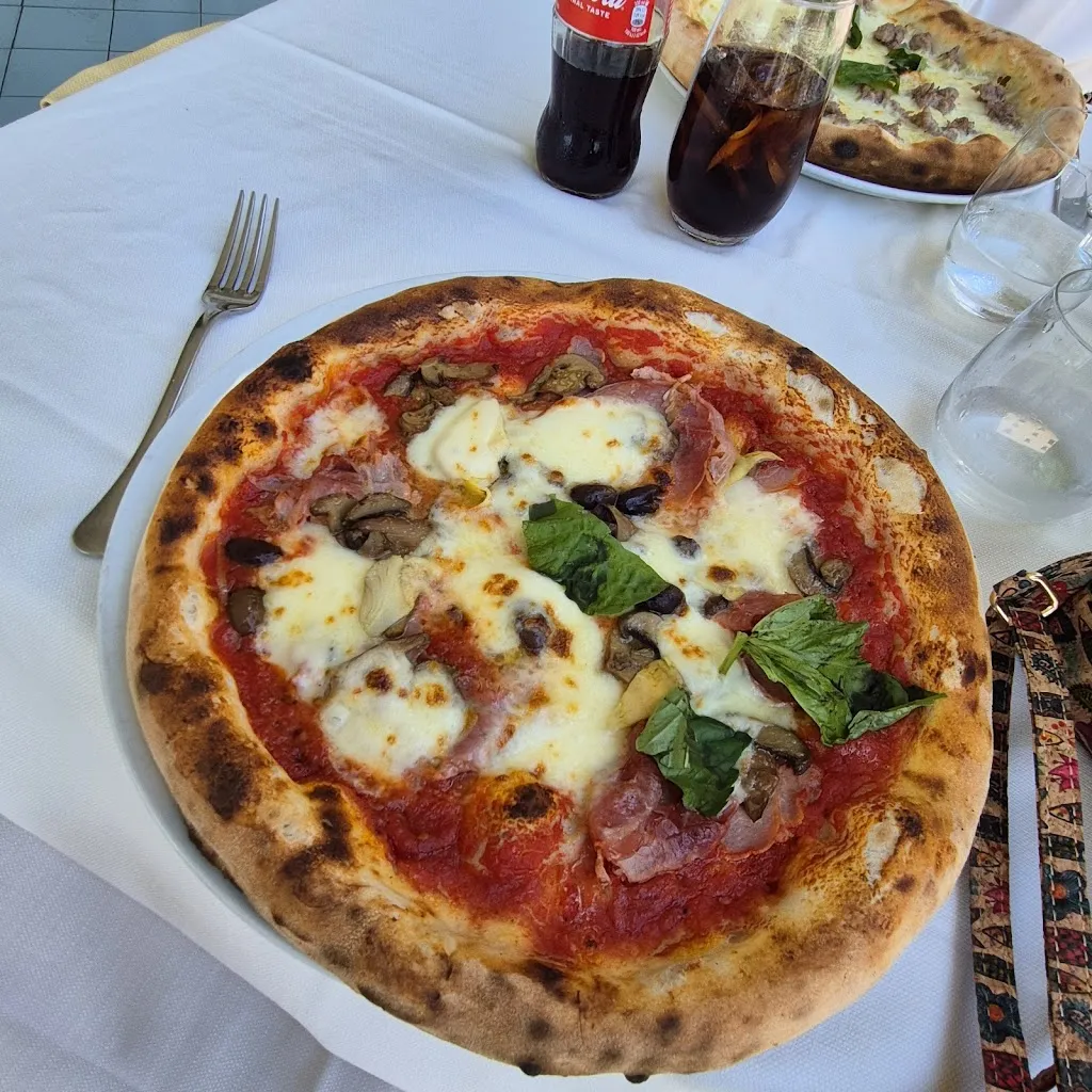 Lara Osmon_Lo Smeraldino_Amalfi_review