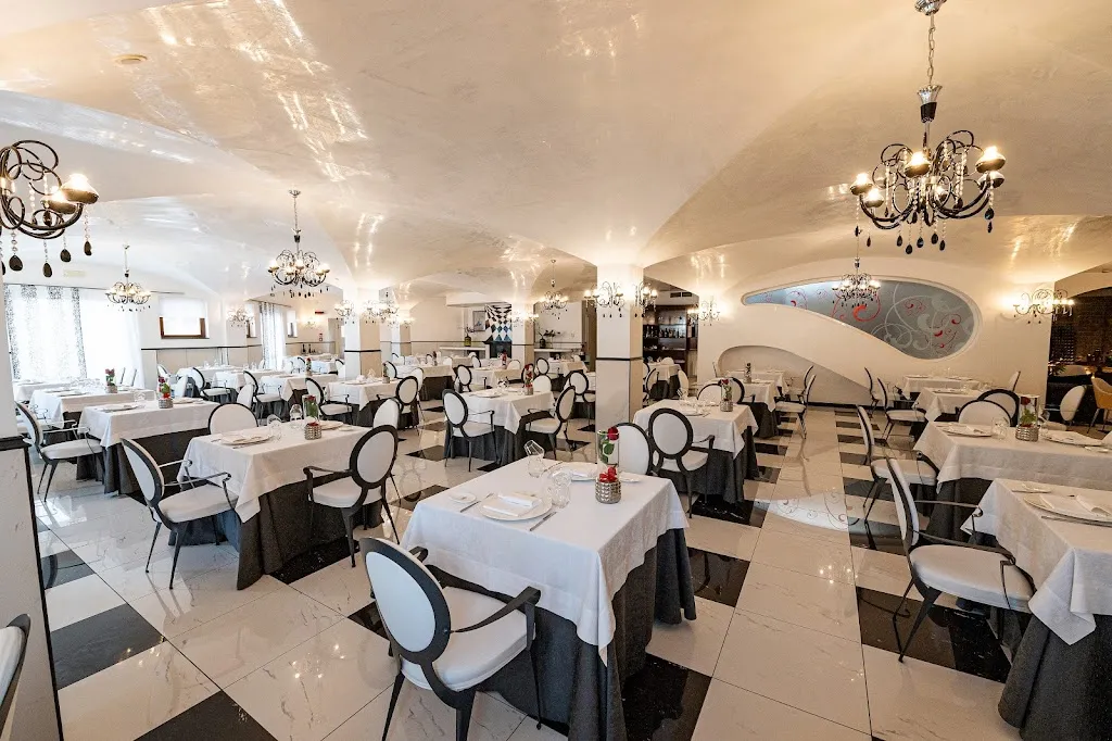 Ambrosia Stylish Restaurant_Altavilla Silentina_slider_image_3