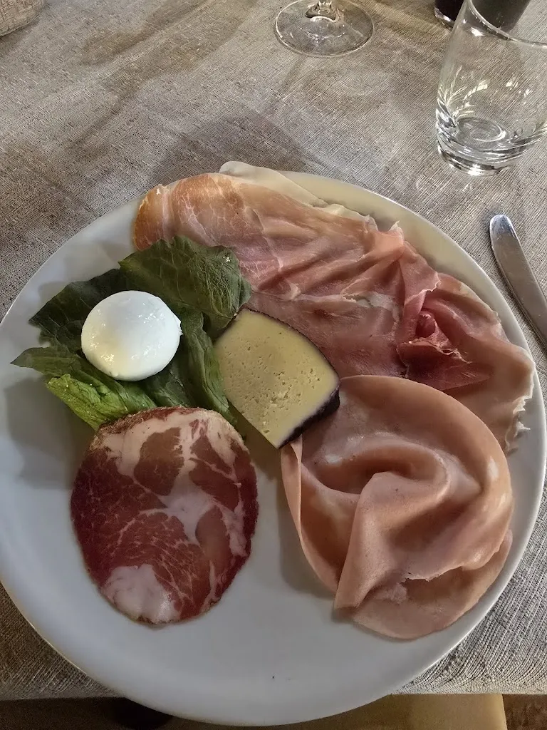 Tenuta dei Quiriti_Alvignano_slider_image_3