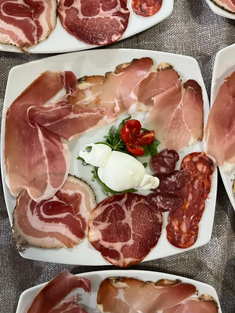 La Tavernetta - Pizzeria & Rosticceria_Amorosi_slider_image_3