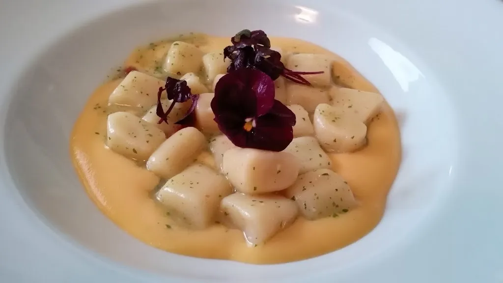 Marcello Vallese_Il Foro dei Baroni_Amorosi_review