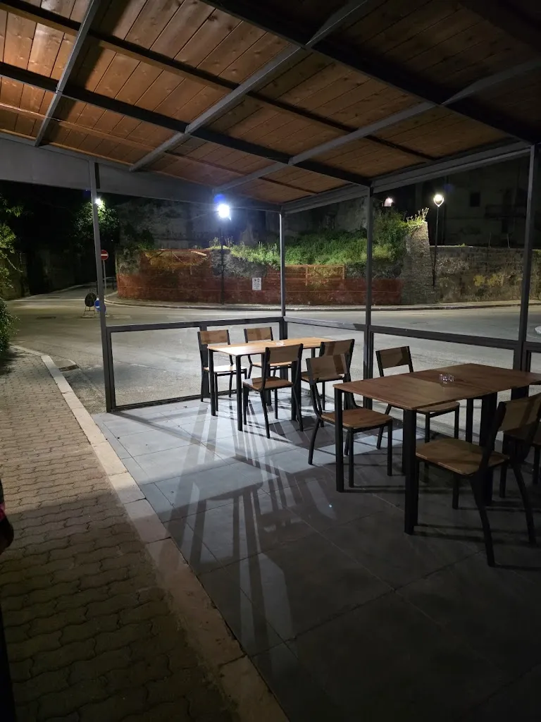 salvatore abramonte_Old House Pub_Amorosi_review