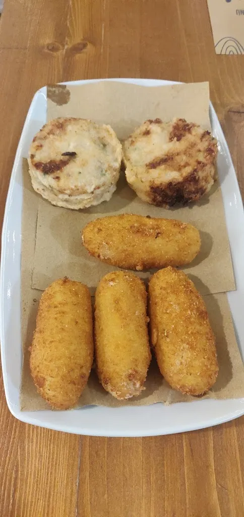 Carlo Scibilia_La Barchetta_Annunziata_review