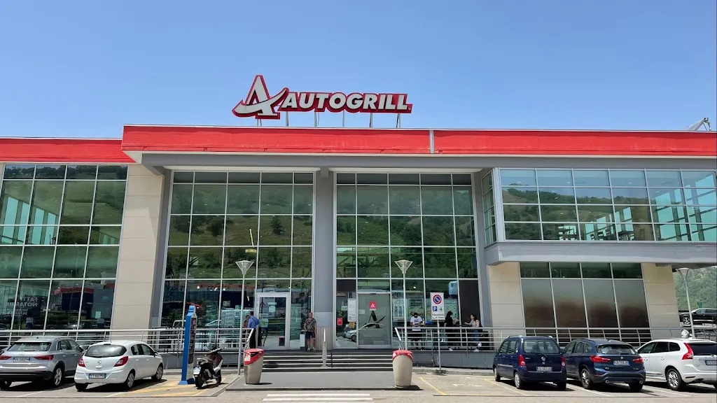 Autogrill Baronissi Ovest restaurant in Antessano