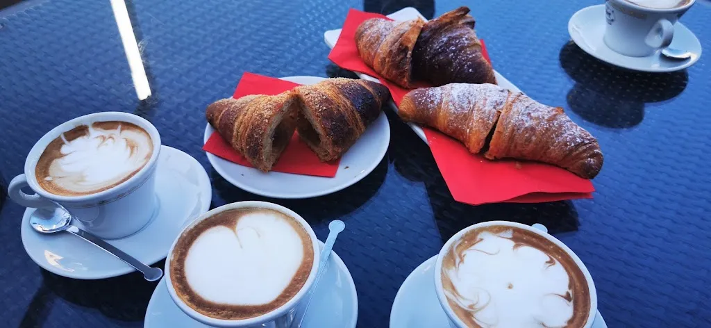 Adeem Ghaffar Rana_Bar Agora' American Bar_Antessano_review