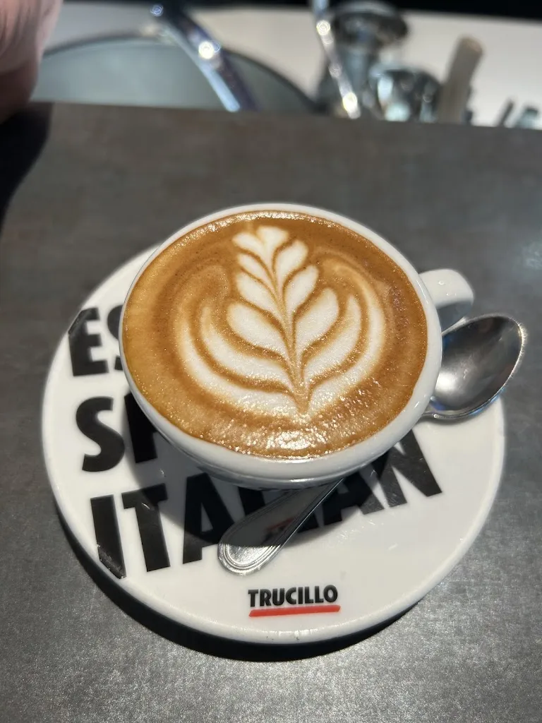 Leo Ncino_Bar Agora' American Bar_Antessano_review