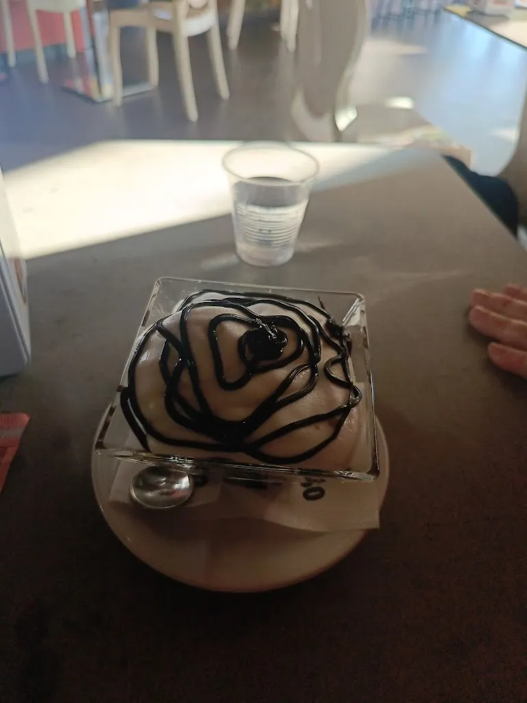 Federico Sessa_Bar Agora' American Bar_Antessano_review