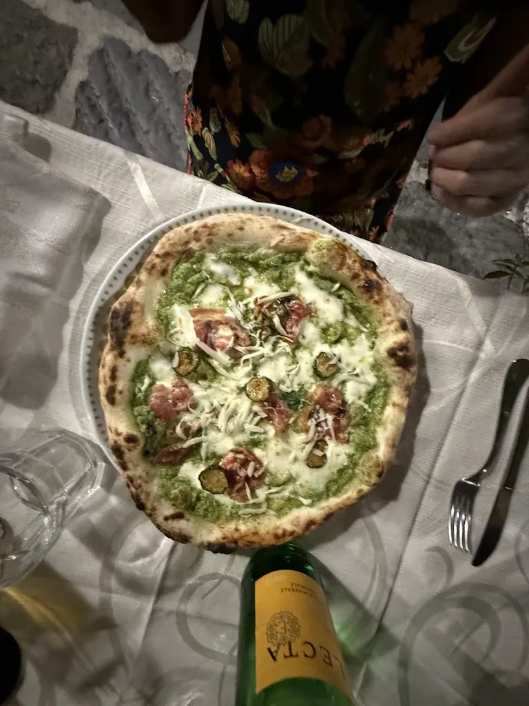 Armando Mirra_La Cantinella al borgo_Apice Vecchio_review