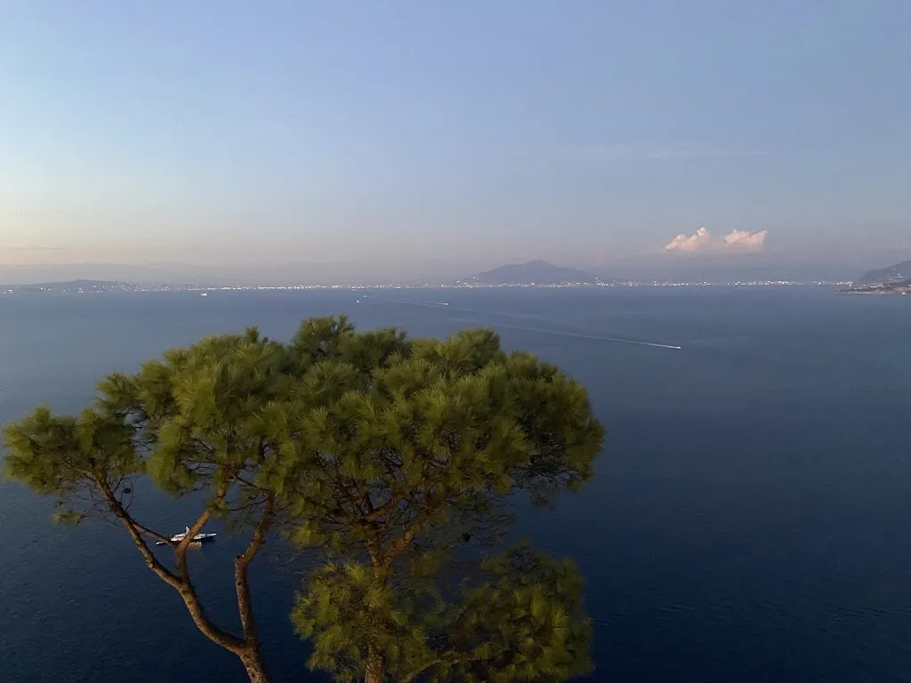 lorenzo zocca_La Lanterna Verde_Anacapri_review