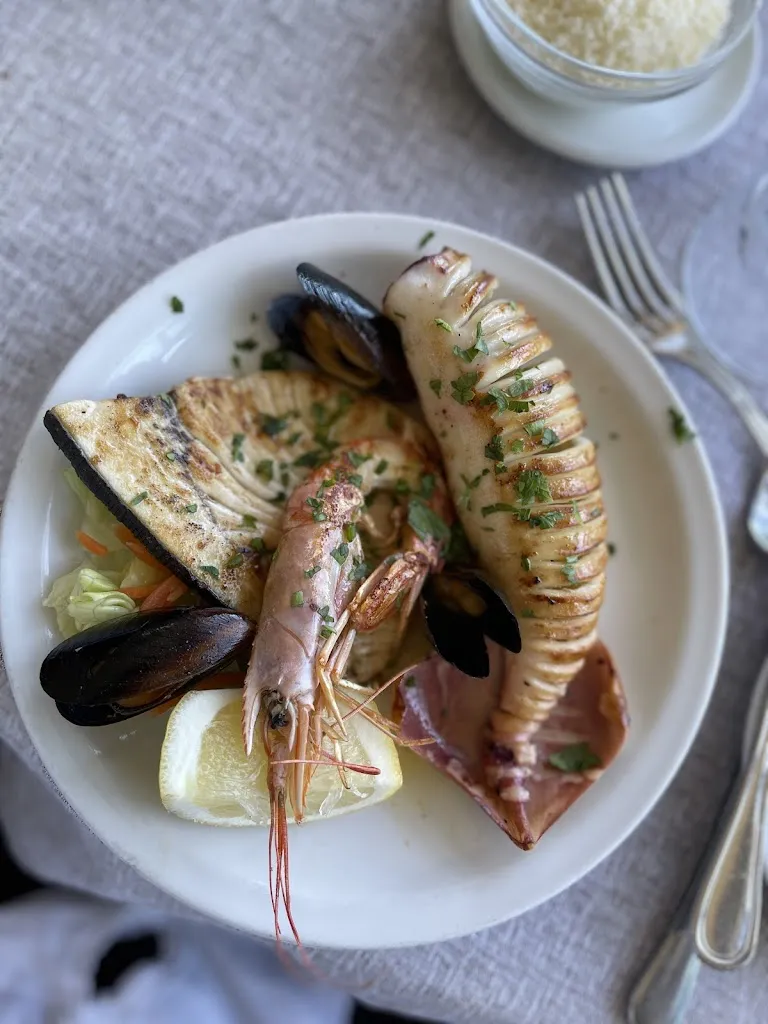 Wael Georgey_La Pigna_Anacapri_review