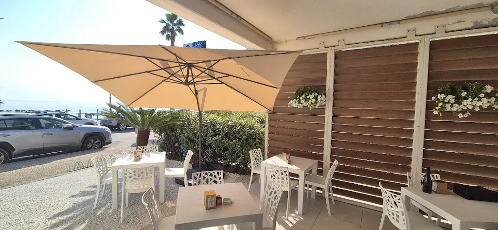 Oltre Bar Fossacesia restaurant in Fossacesia