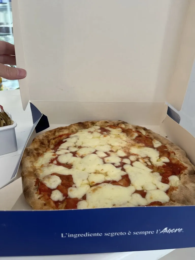 Deborah Lynne_BGA Anacapri 1970_Anacapri_review