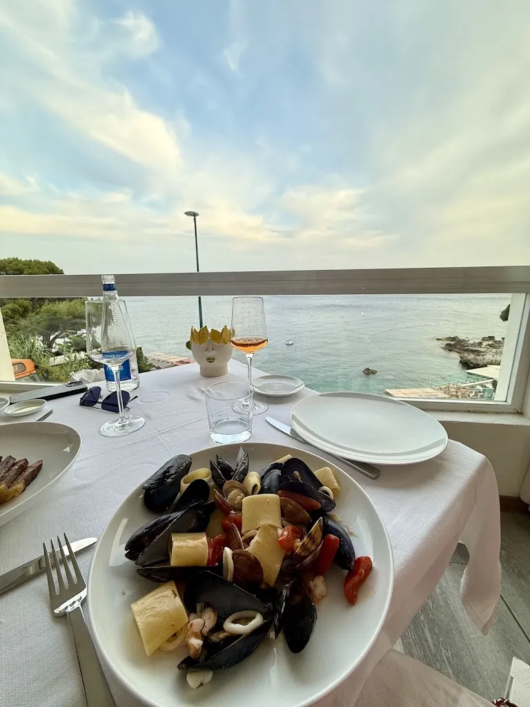 Gabrielle Petroka_Gennaro Amitrano Capri_Anacapri_review