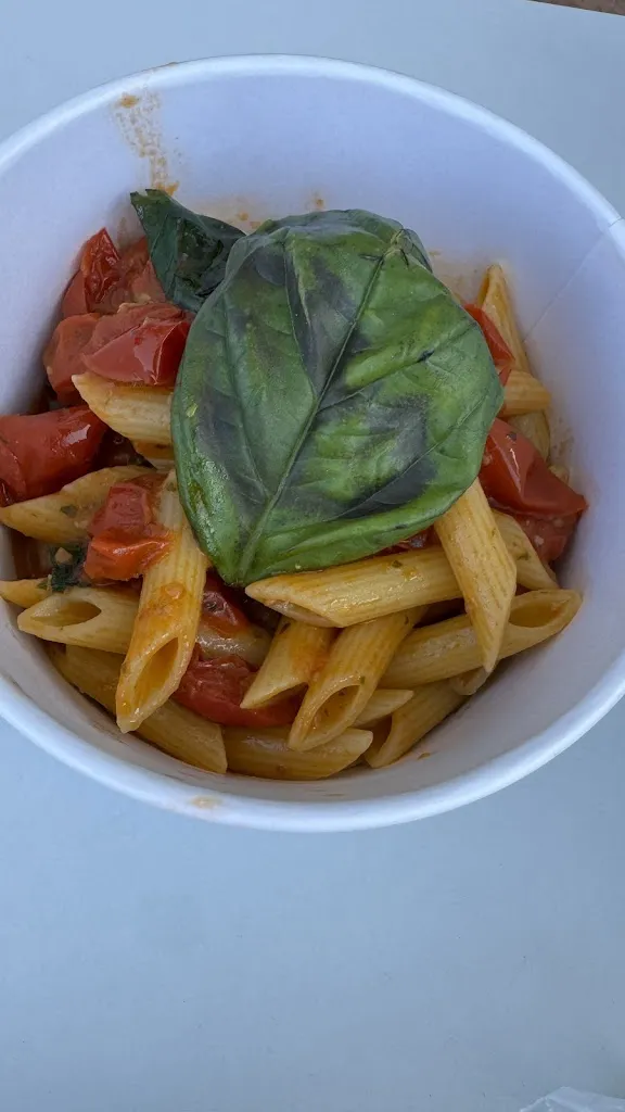 Esra Savci_Magna'cu'mme_Anacapri_review