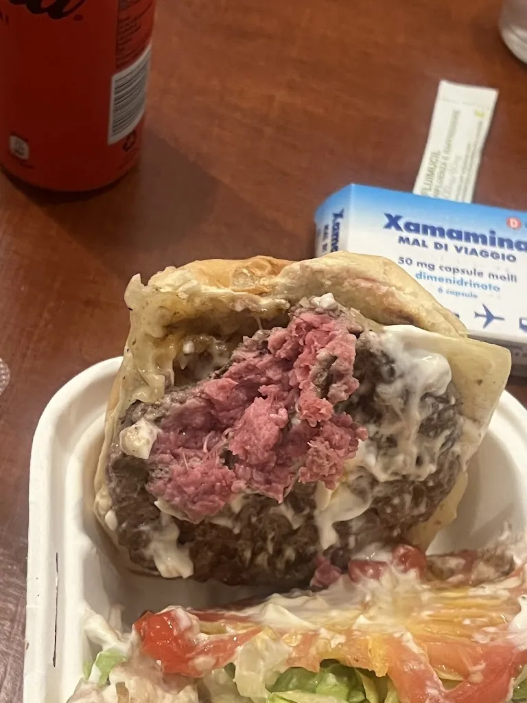 Kelsey Freimark_Hangout Capri_Anacapri_review