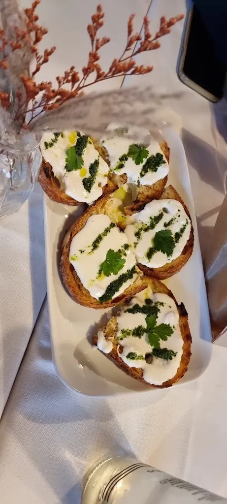 Sarah Là_La taverna degli amici_Fossacesia_review