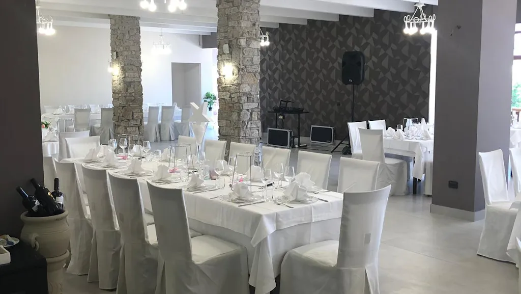 LI DDOIE AULIVE restaurant in Ariano