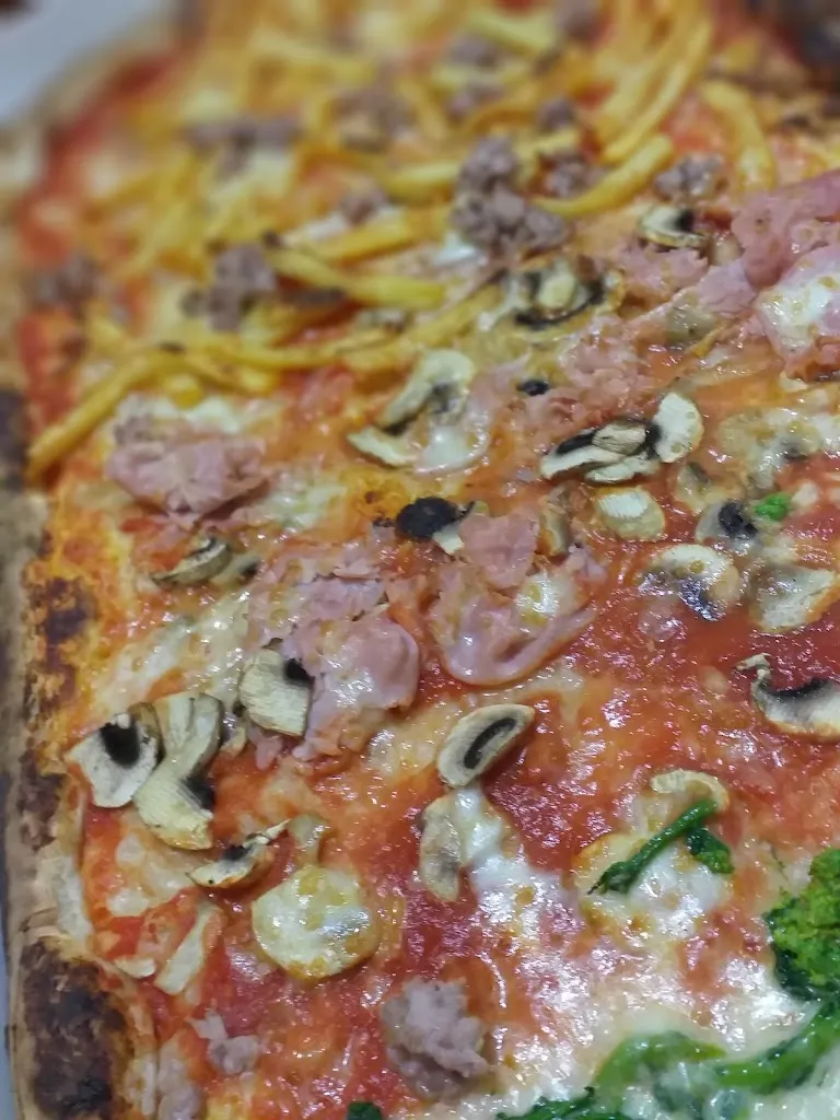 Francesco Jacques_Pizzeria Pulcinella 1999_Ariano Irpino-Martiri_review