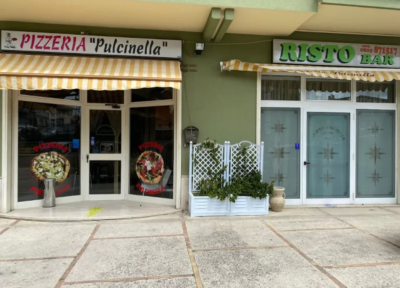 Pizzeria Pulcinella 1999_Ariano Irpino-Martiri_slider_image_1