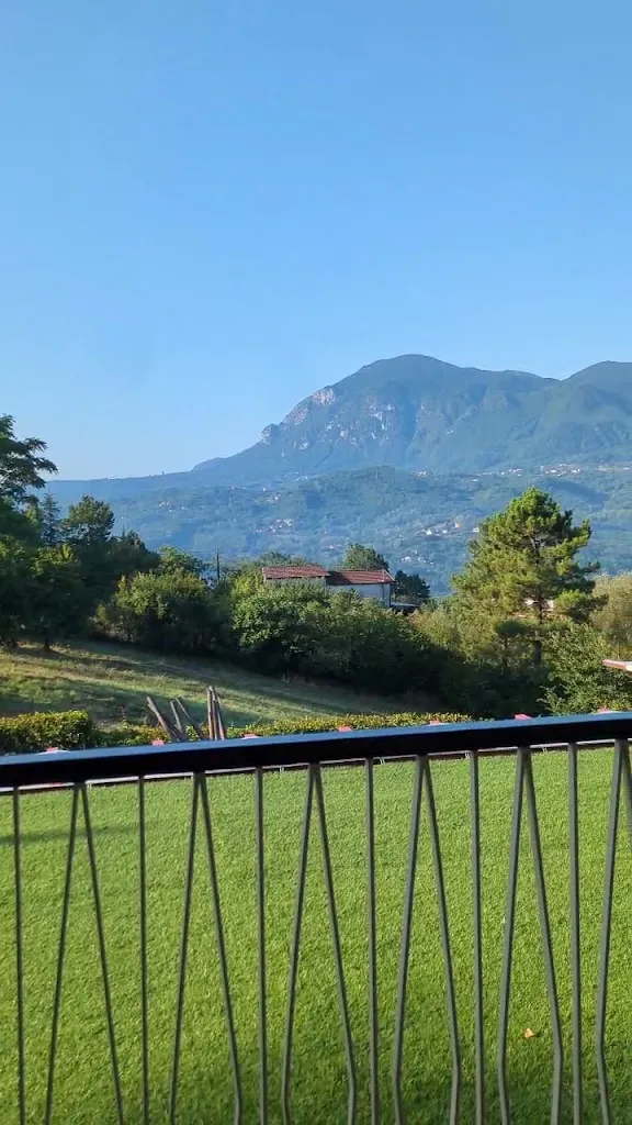 Tommaso Lecchi_Rossi&Nero Resort_Arpaise_recensione