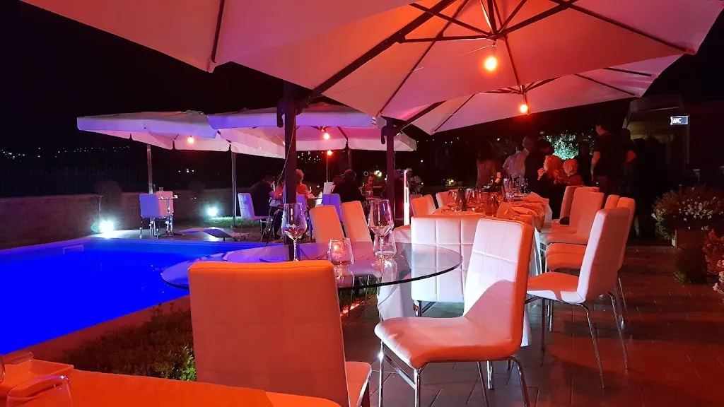 Rossi&Nero Resort_Arpaise_slider_image_3