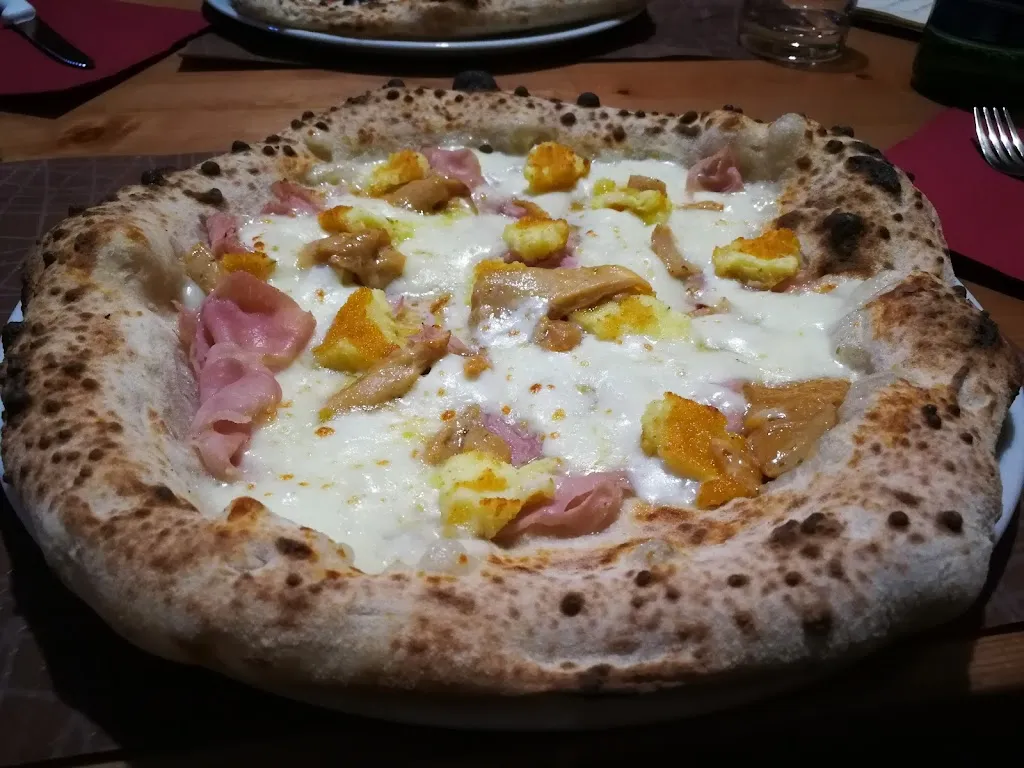 Pizzeria È Na Passione_Arpaise_slider_image_1