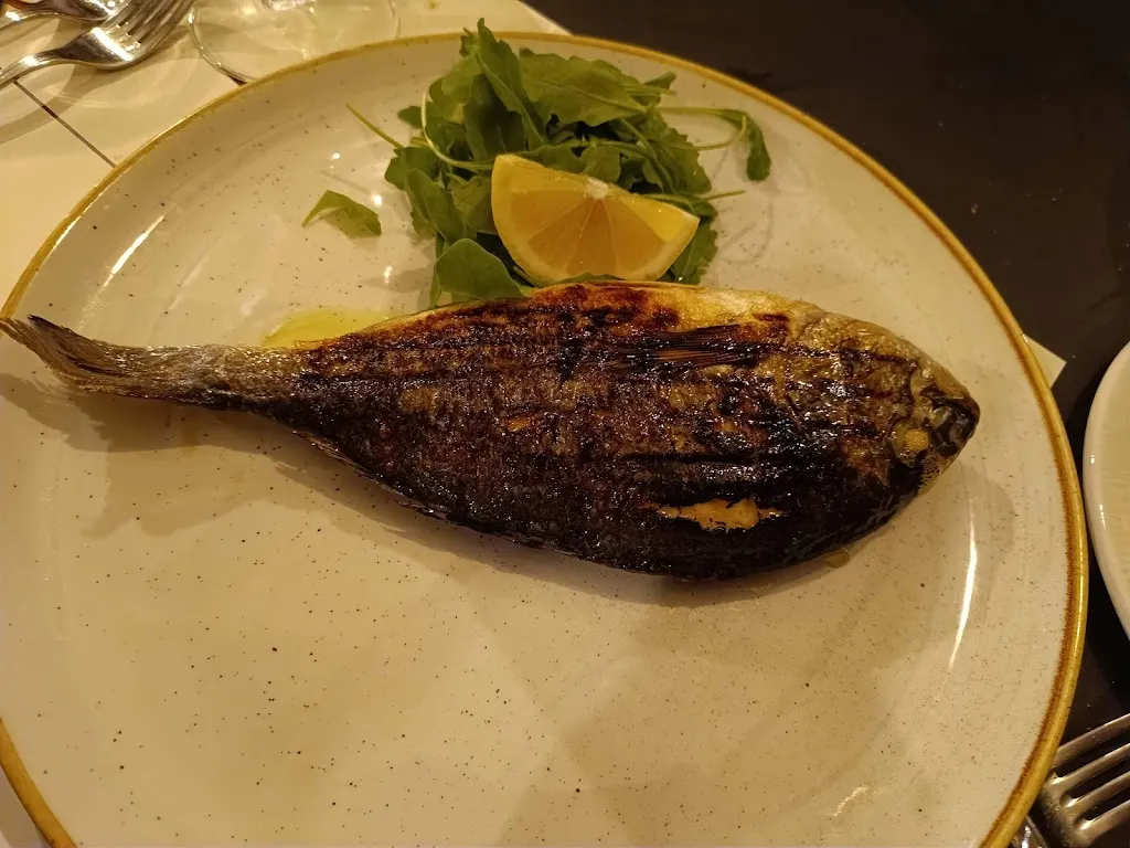 Rami Ater, Sculptor (‫רמי אָטֵר, אמן‬)_Albergo Mingone_Arpino_review