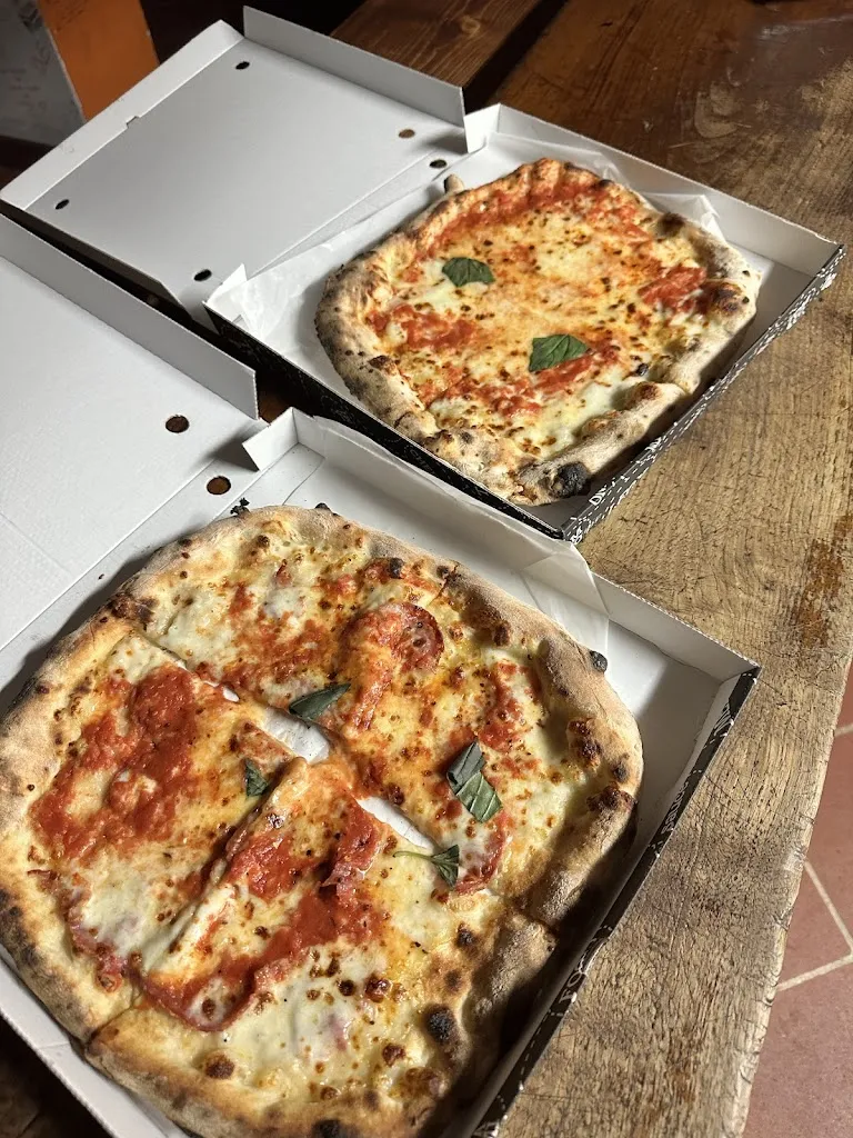 La Curva del Gusto restaurant in Arola-Preazzano