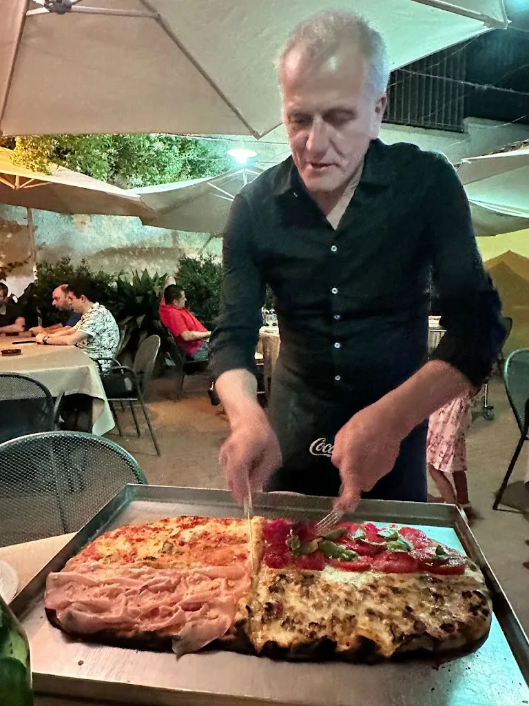 Jade Barbosa Ribeiro_Pizzeria Castellano Di Castellano Giuseppe_Arola-Preazzano_review