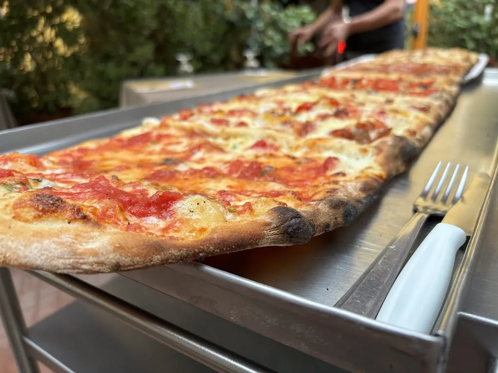 Pizzeria Castellano Di Castellano Giuseppe_Arola-Preazzano_slider_image_3