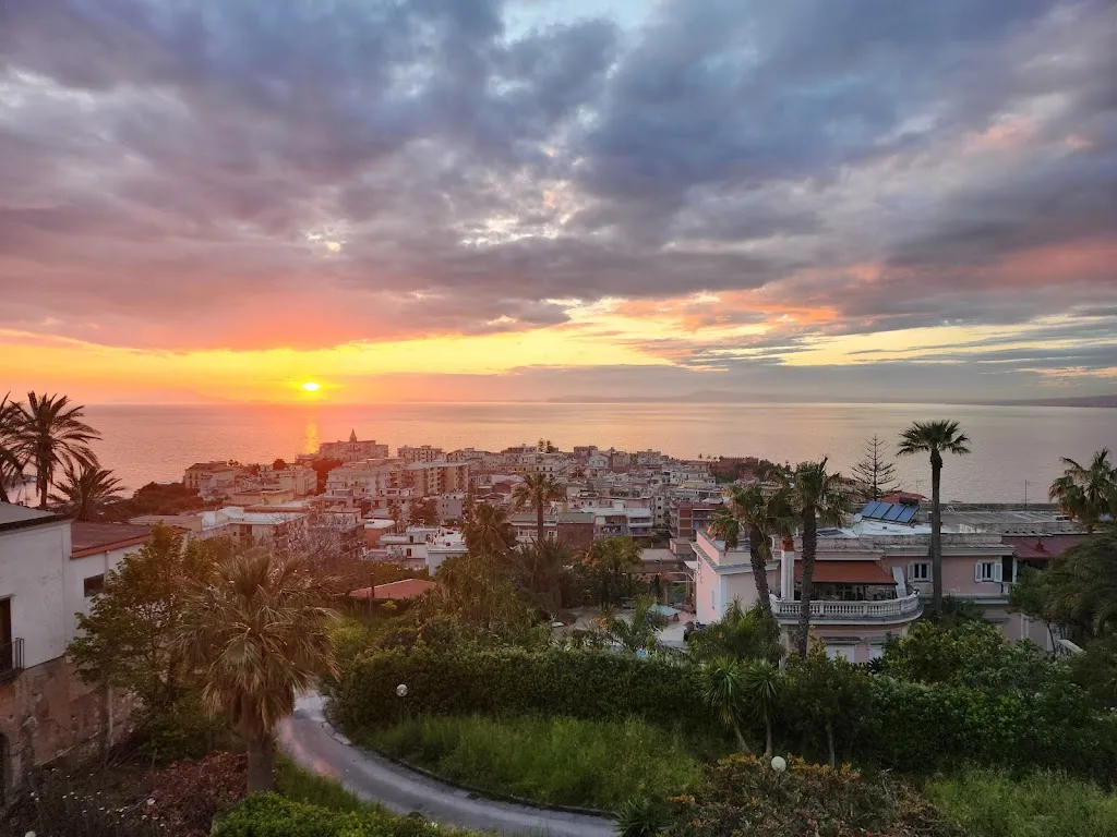 Jeremy DeVore_Mima Restaurant & Sky Bar Vesù_Arola-Preazzano_review