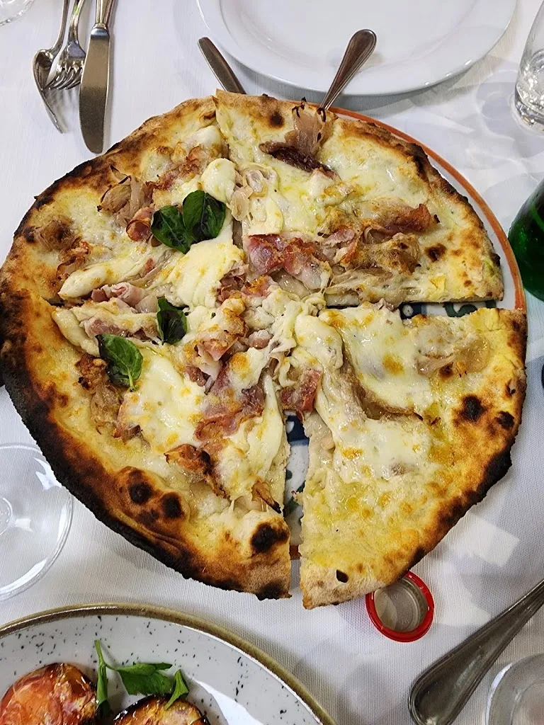 Ghevond Mirzakhanyan_Il Ritrovo degli Amici_Arola-Preazzano_review