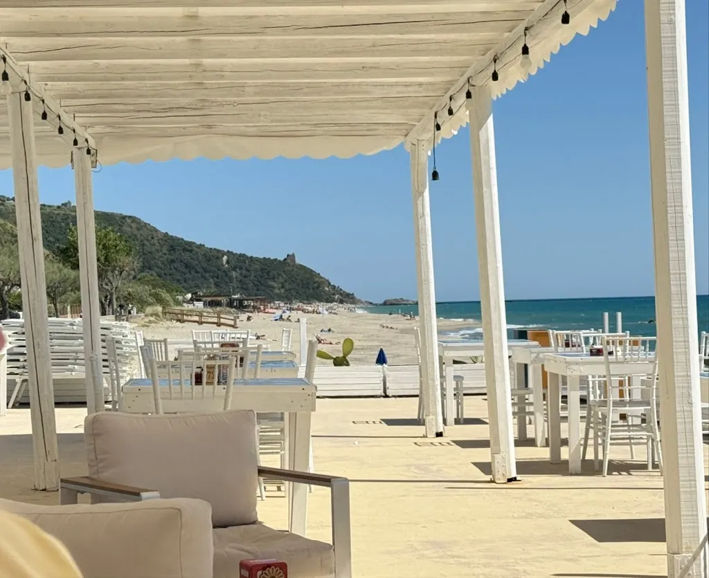 Colette Yarnold_Marina Beach Club_Ascea_review