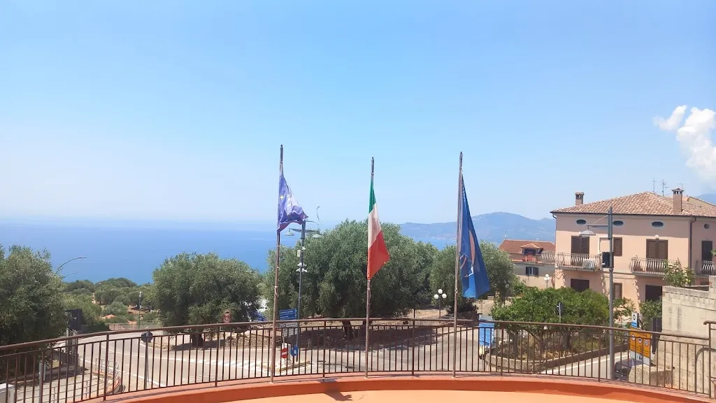 Nicola Buonocore_Le Macine_Ascea_review