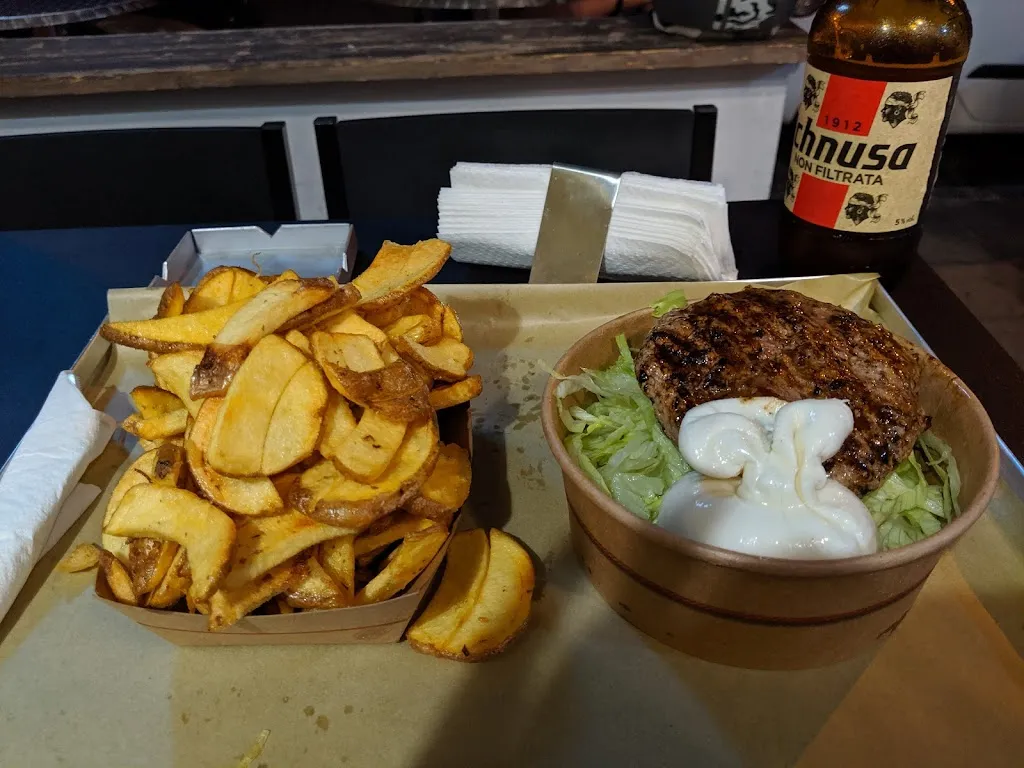 Rasmus Schneider_Pollo&Burger Store_Bagnoli_review