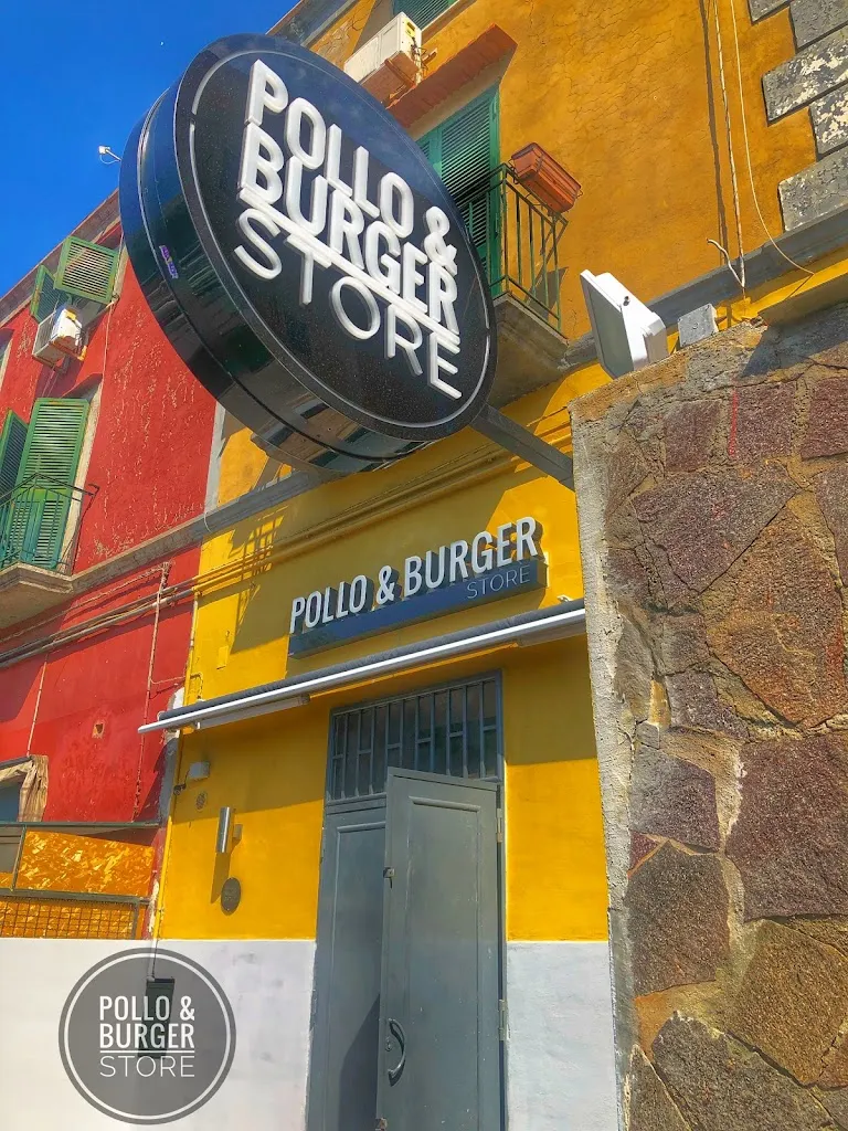Pollo&Burger Store restaurant in Bagnoli