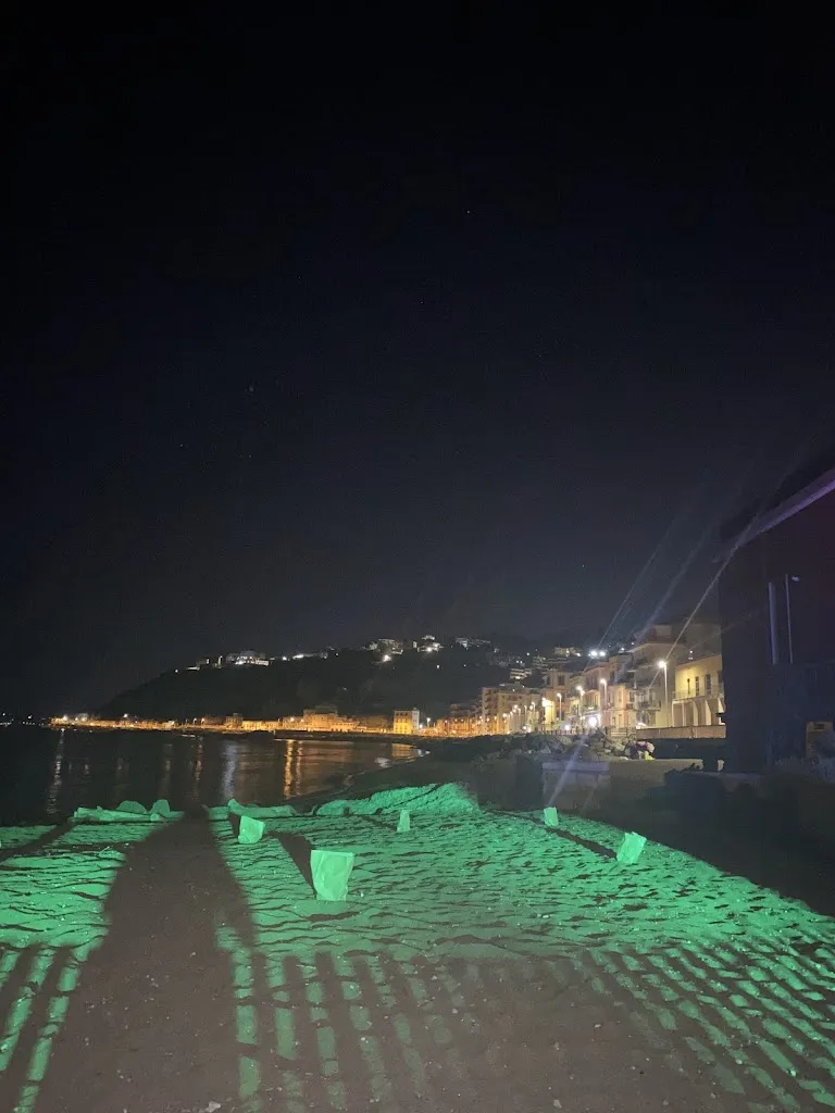 Daniel S_Rotonda Belvedere Napoli_Bagnoli_review