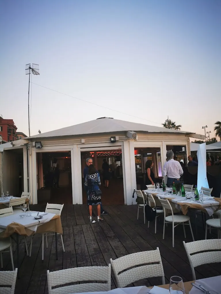 Rotonda Belvedere Napoli_Bagnoli_slider_image_1