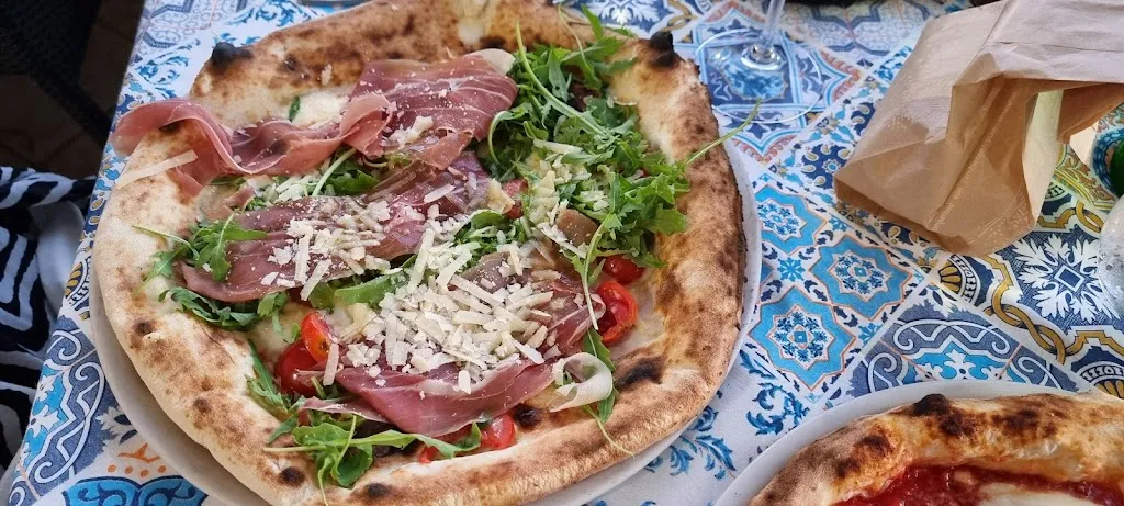 Andre Steinum_La Pietra - Pozzuoli_Bagnoli_review