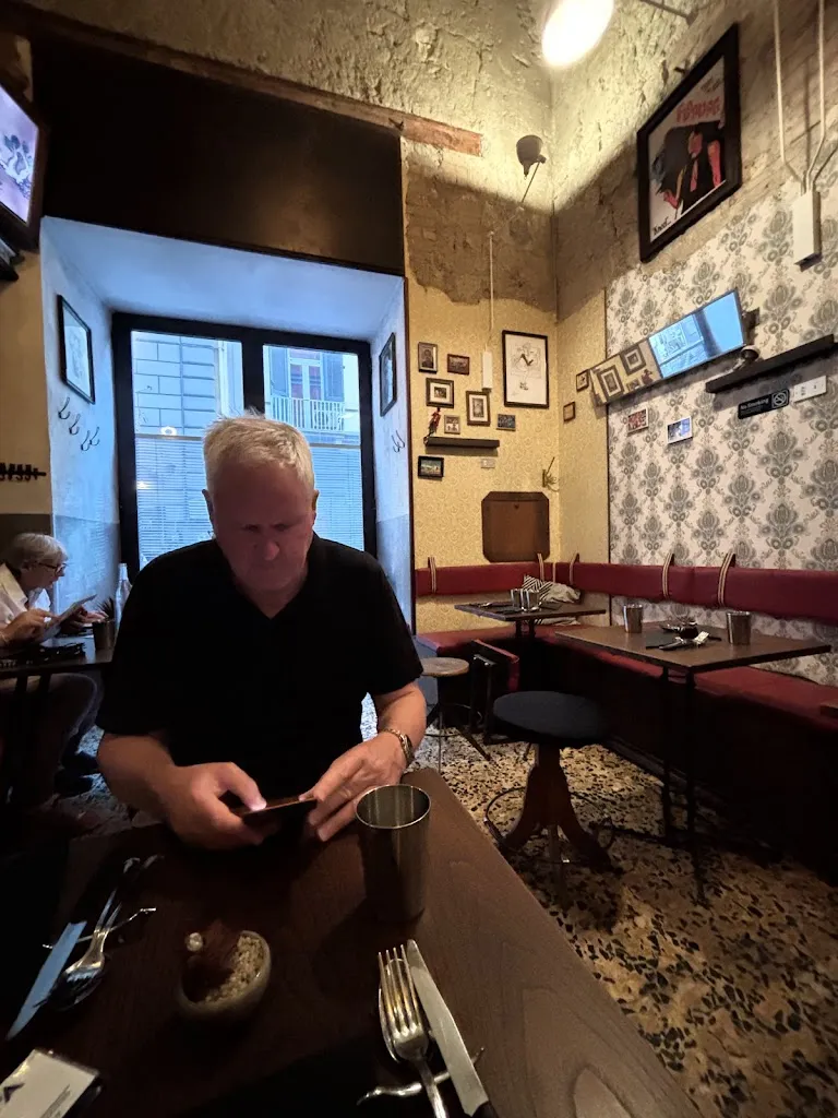 Mary Holden_AZZUPPA Restaurant_Avvocata_review