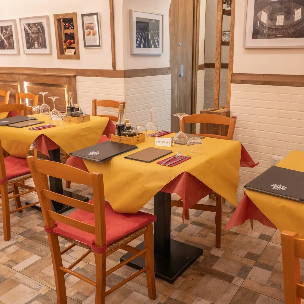 La Locanda Gesù Vecchio Civico 4 restaurant in Avvocata