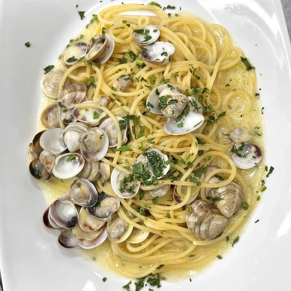 Trattoria canta napoli_Avvocata_slider_image_3