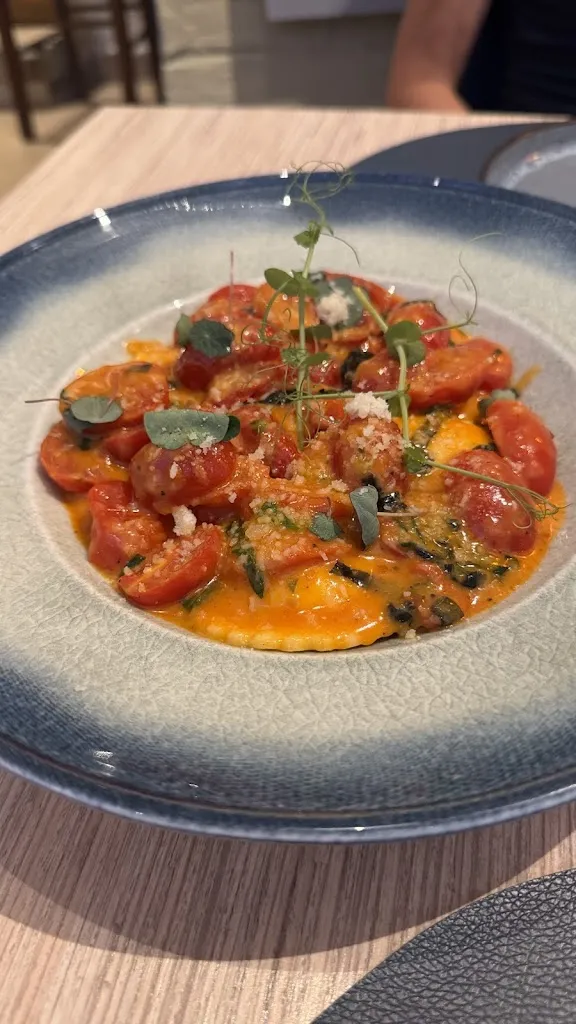 Tyler Peck_Re Lazzarone_Avvocata_review